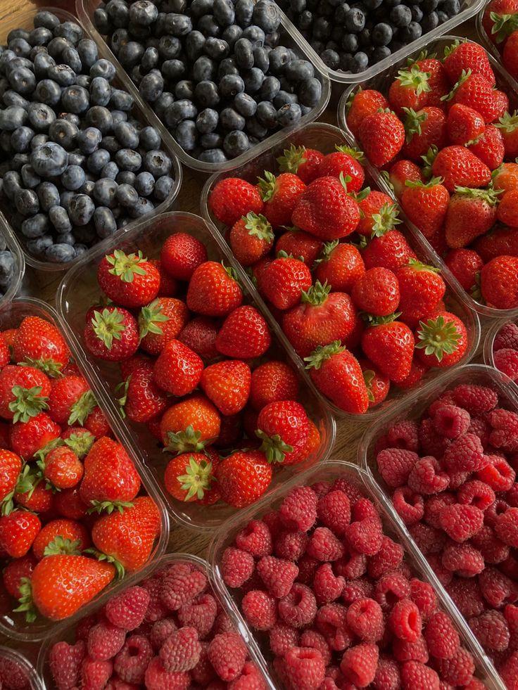 Rustic Roots: Handpicked Berry Blend