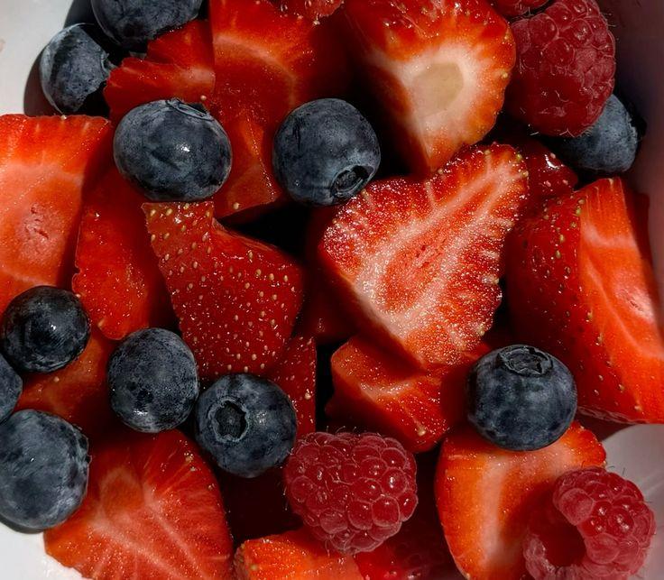 Nature's Palette: Artisanal Berry Selection